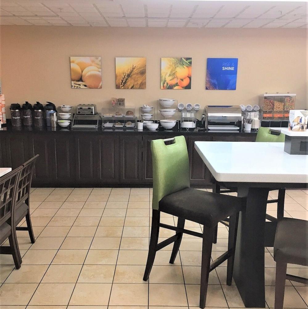 Comfort Inn & Suites Asheboro East Exteriér fotografie